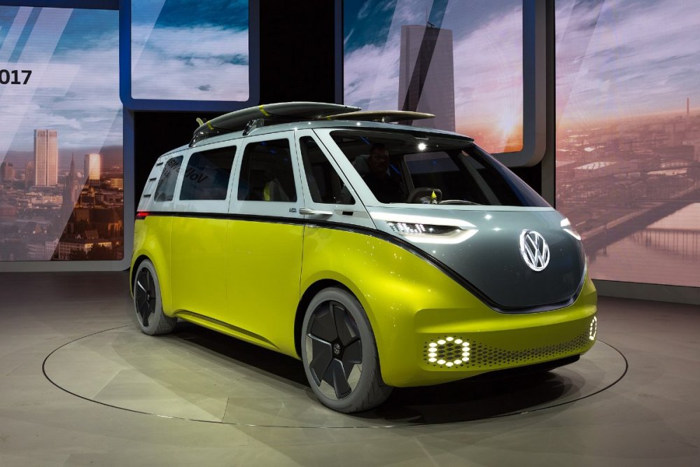 1920px-Volkswagen_press_conference,_IAA_2017,_Frankfurt_(1Y7A2075).jpeg