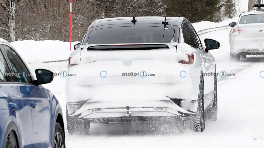 vw-id.5-rear-spy-photo.jpg